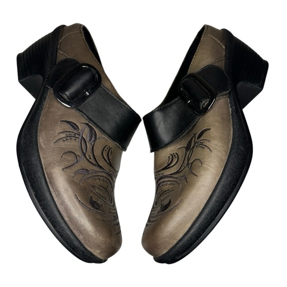 Klogs Leather mules clogs embroidered scroll floral boho slip resistant shoes 6 - Picture 4 of 11